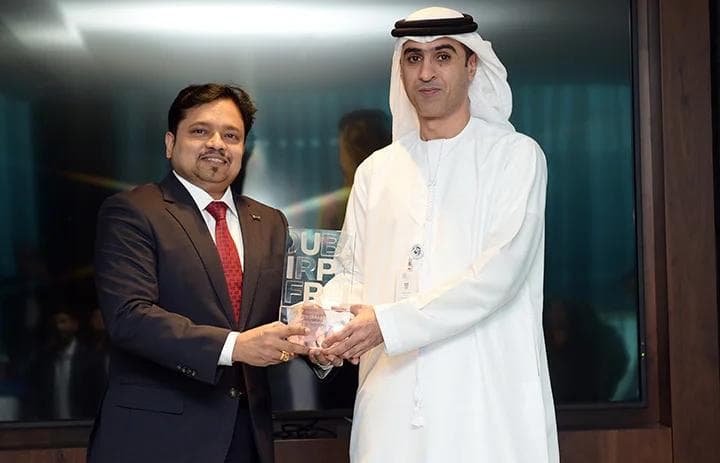 Mr. Syam Panayical Prabhu, Managing Director of AURION, receiving the 2018 Outstanding Performance Award from DAFZA